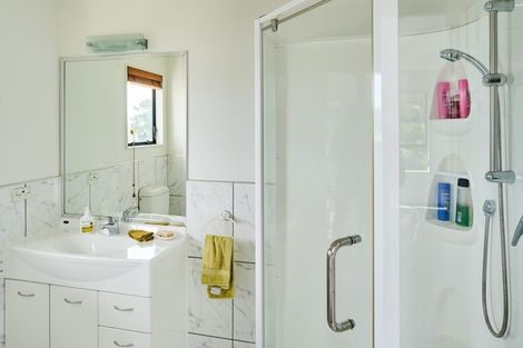 Photo of property in 30 Molyneux Close, Whitby, Porirua, 5024