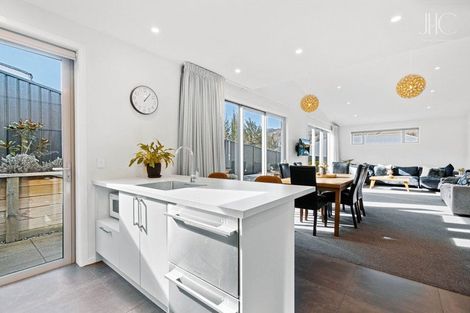 Photo of property in 53a Molyneux Avenue, Cromwell, 9310