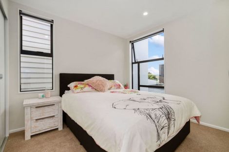 Photo of property in 17 Battalion Drive, Papakura, 2110