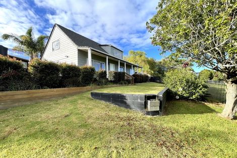 Photo of property in 15 Dalwhinnie Parade, Highland Park, Auckland, 2010