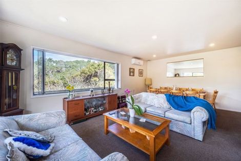 Photo of property in 27 Bellbird Rise, Murrays Bay, Auckland, 0630