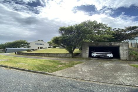 Photo of property in 15 Martin Street, Ranui, Porirua, 5024