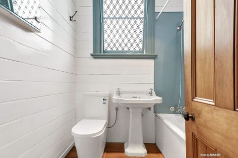 Photo of property in 18 Hall Street, Newtown, Wellington, 6021