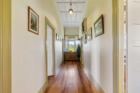 Photo of property in 21 Simmond Road, Karamu, Hamilton, 3285