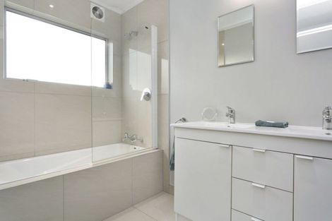 Photo of property in 17 Sheridan Crescent, Leamington, Cambridge, 3432