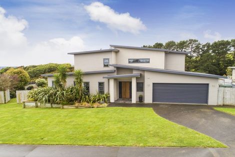 Photo of property in 76 Cashmere Drive, Fitzherbert, Palmerston North, 4410