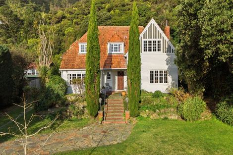 Photo of property in 191 Muritai Road, Eastbourne, Lower Hutt, 5013