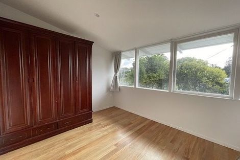 Photo of property in 71 Tiroroa Avenue, Te Atatu South, Auckland, 0610