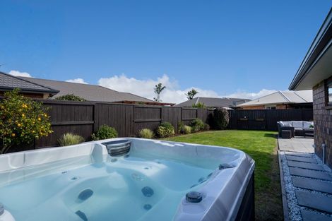 Photo of property in 6 Soma Place, Cambridge, 3434