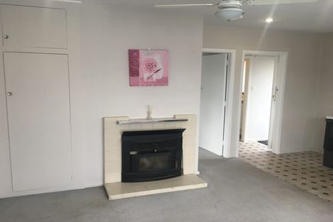 Photo of property in 4 Dunstan Crescent, Hornby, Christchurch, 8042