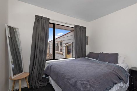 Photo of property in 21 Walcot Street, Bromley, Christchurch, 8062