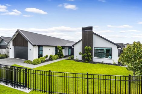 Photo of property in 2 Roy Hilton Drive, Flagstaff, Hamilton, 3210