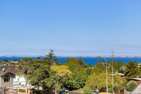 Photo of property in 86 Glamorgan Drive, Torbay, Auckland, 0630