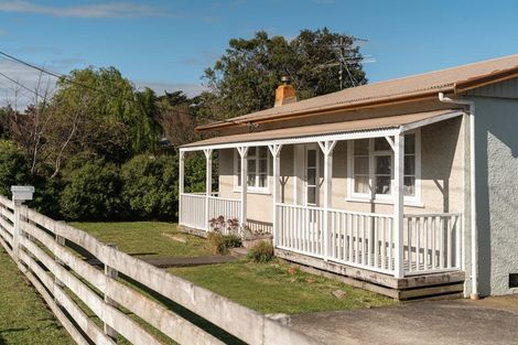 Photo of property in 30 Johnston Street, Featherston, 5710