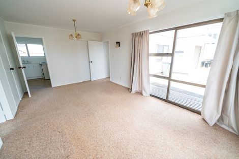 Photo of property in 2/35 Fairlands Avenue, Waterview, Auckland, 1026