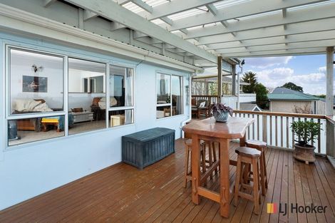 Photo of property in 17 The Crescent, Waihi Beach, 3611