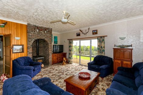 Photo of property in 826 Mokau Road, Mimi, Urenui, 4377