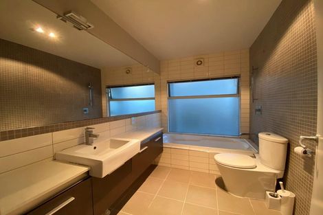 Photo of property in 3 Harrowglen Drive, Northcross, Auckland, 0632