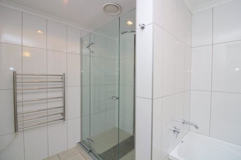 Photo of property in Bellagio Apartments, 4e/39 Taranaki Street, Te Aro, Wellington, 6011