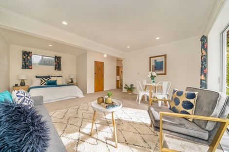 Photo of property in 4a Dowling Grove, Silverstream, Upper Hutt, 5019