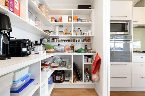 Photo of property in 124 Rowesdale Drive, Ohauiti, Tauranga, 3112