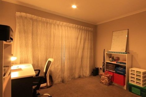 Photo of property in 64 Sunstone Crescent, Brown Owl, Upper Hutt, 5018