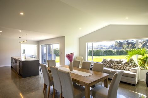 Photo of property in 62 River Road, Otane, Waipawa, 4271