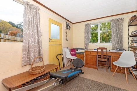 Photo of property in 51 Seddon Crescent, Whataupoko, Gisborne, 4010