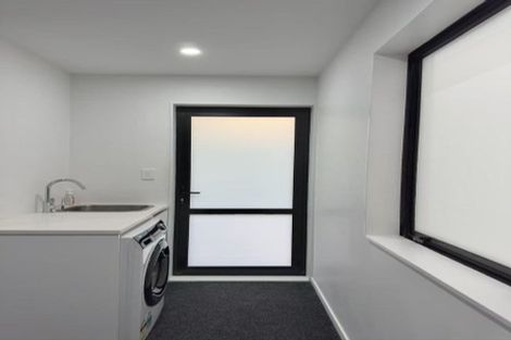 Photo of property in 19d Farwood Drive, Henderson, Auckland, 0612