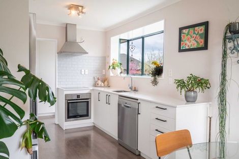 Photo of property in 7 Oldham Place, Darfield, 7510