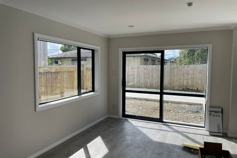 Photo of property in 4b Mirrabooka Avenue, Botany Downs, Auckland, 2010
