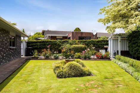 Photo of property in 6 Argyle Place, Highlands Park, New Plymouth, 4312