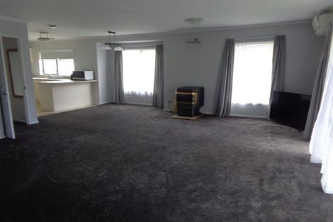 Photo of property in 16a Munroe Road, Ranui, Auckland, 0612