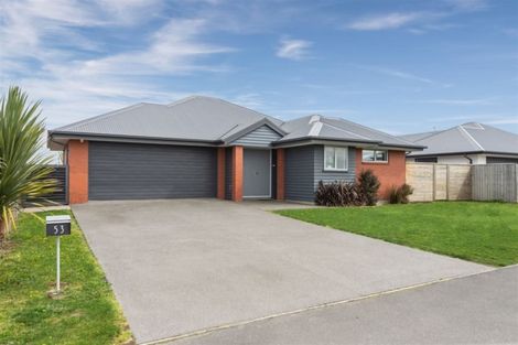 Photo of property in 53 Sequoia Way, Rangiora, 7400