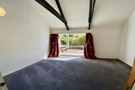 Photo of property in 35a Amapur Drive, Khandallah, Wellington, 6035