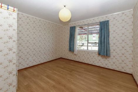 Photo of property in 38 Larissa Avenue, Henderson, Auckland, 0610