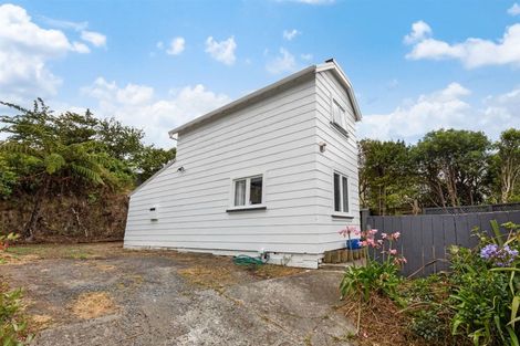 Photo of property in 58 Conclusion Street, Ascot Park, Porirua, 5024