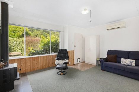 Photo of property in 96a Wainuiomata Road, Wainuiomata, Lower Hutt, 5014