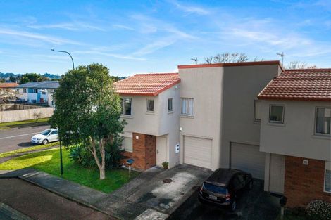 Photo of property in 2 Elwarth Way, Ranui, Auckland, 0612