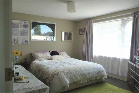 Photo of property in 56 Bellingham Place, Avonhead, Christchurch, 8042