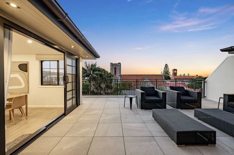 Photo of property in 3a/2 Bassett Road, Remuera, Auckland, 1050