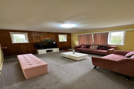 Photo of property in 6 Arahoe Road, New Lynn, Auckland, 0600