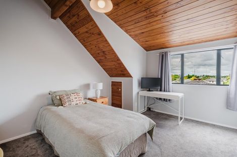 Photo of property in 15 Morrinsville Road, Hillcrest, Hamilton, 3216