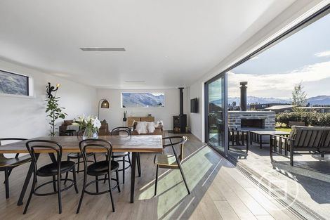 Photo of property in 21 Marjon Drive, Wanaka, 9305