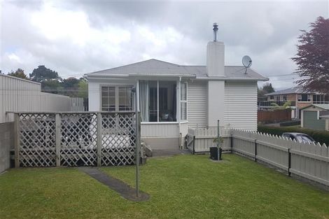Photo of property in 5 Hillside Crescent, Westown, New Plymouth, 4310