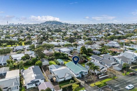 Photo of property in 83 Shackleton Road, Mount Eden, Auckland, 1024