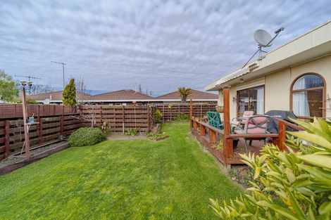 Photo of property in 5 Waverley Street, Waipawa, 4210