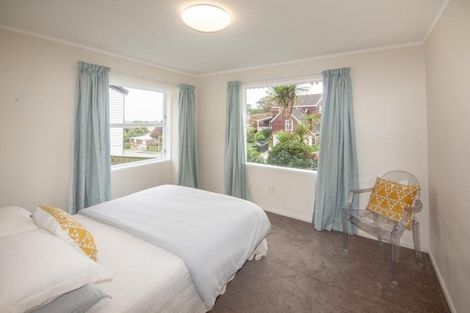 Photo of property in 103a Churton Drive, Churton Park, Wellington, 6037