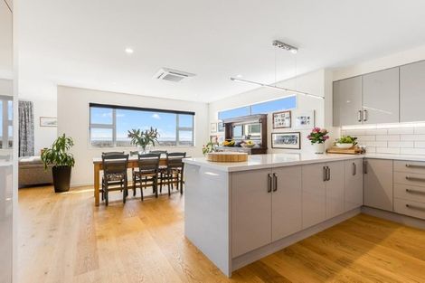 Photo of property in 28 Woodlau Rise, Huntsbury, Christchurch, 8022