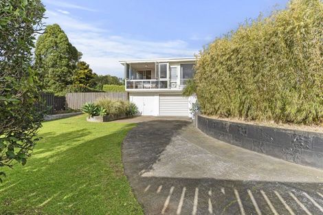 Photo of property in 37 Mcfarlane Street, Oakura, 4314